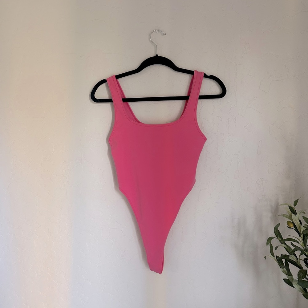 Alo Yoga Tops High Cut Bodysuit XS
